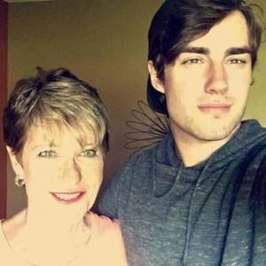 Meet your Posher, Michele